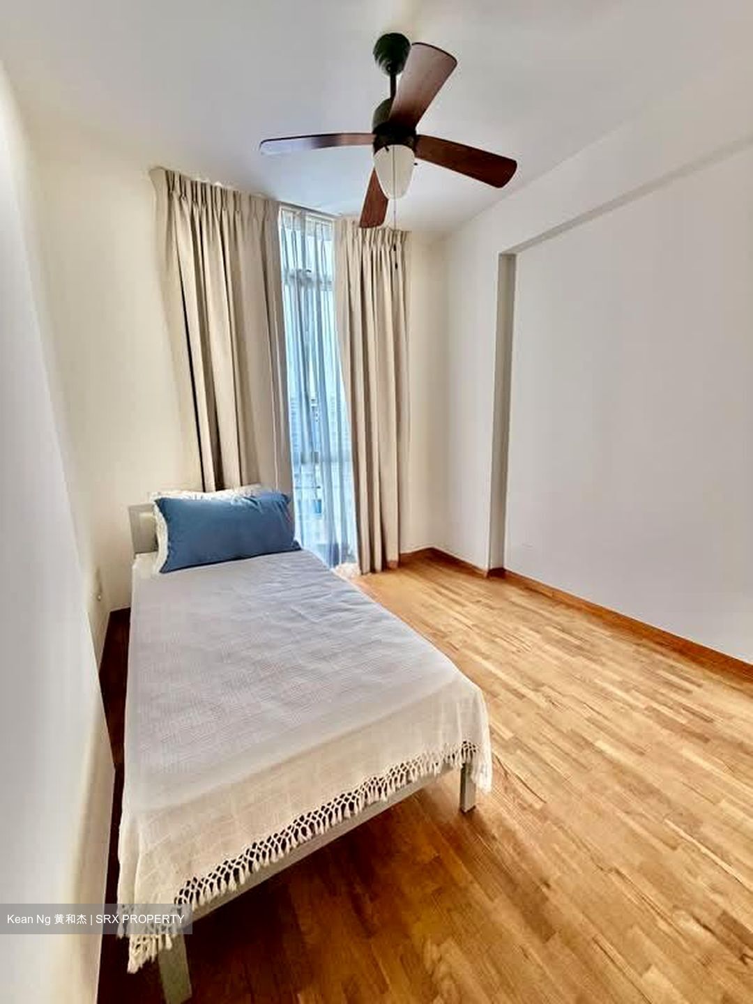 The Lakeshore (D22), Condominium #554781801